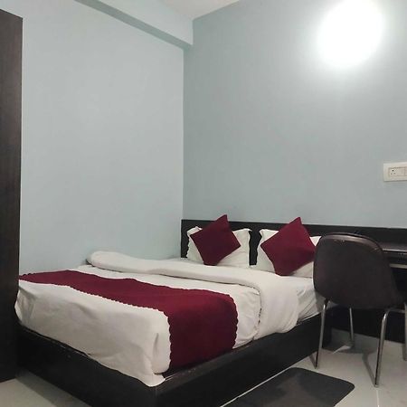 Hotel O Home Aditya Inn Suits Homestay Ayodhya Exteriér fotografie