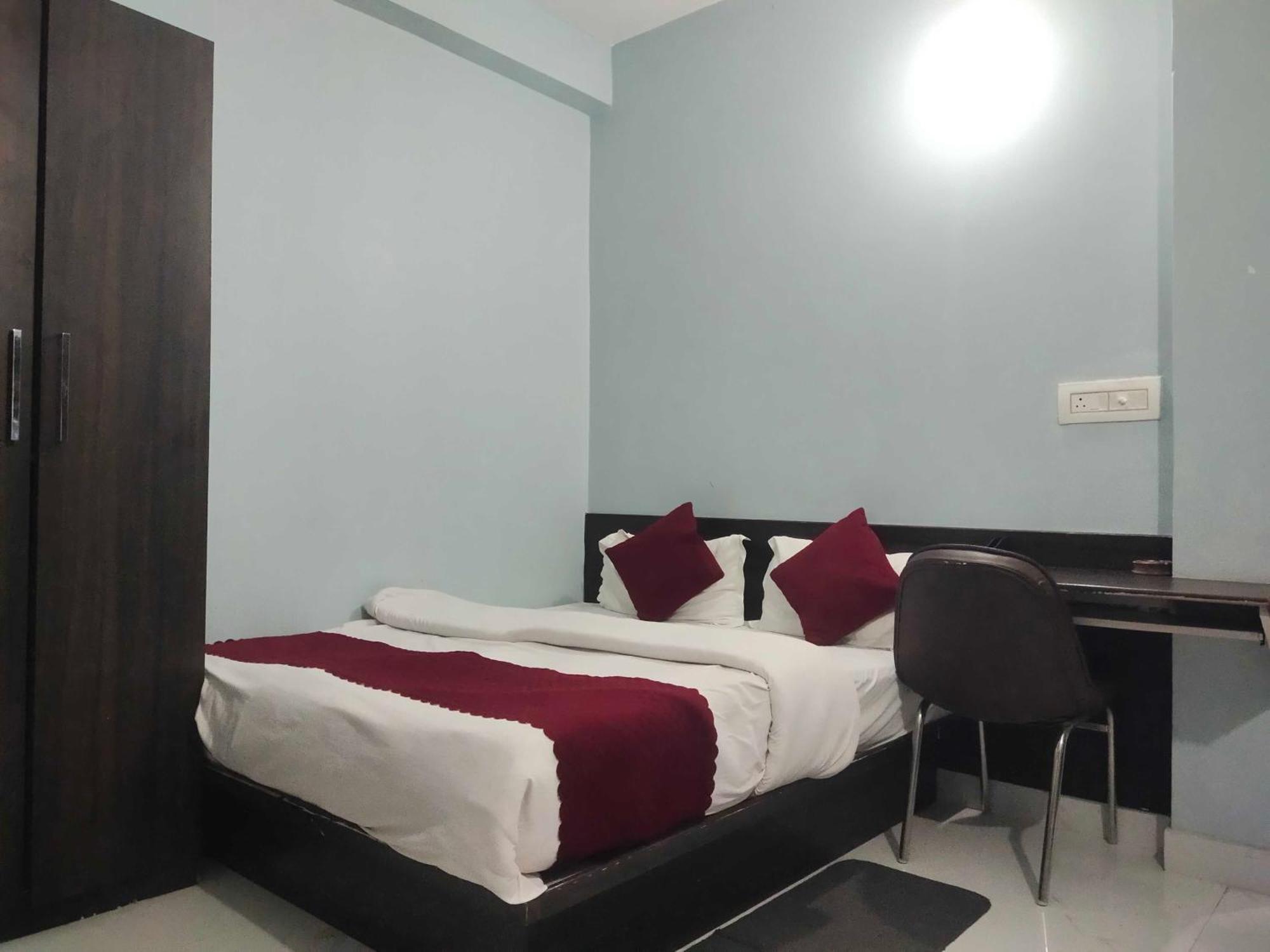 Hotel O Home Aditya Inn Suits Homestay Ayodhya Exteriér fotografie